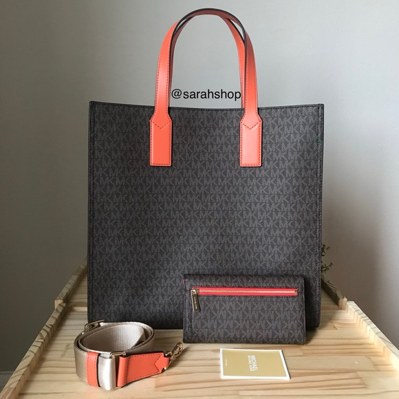 🌼Michael Kors Set - Picture 2 of 16